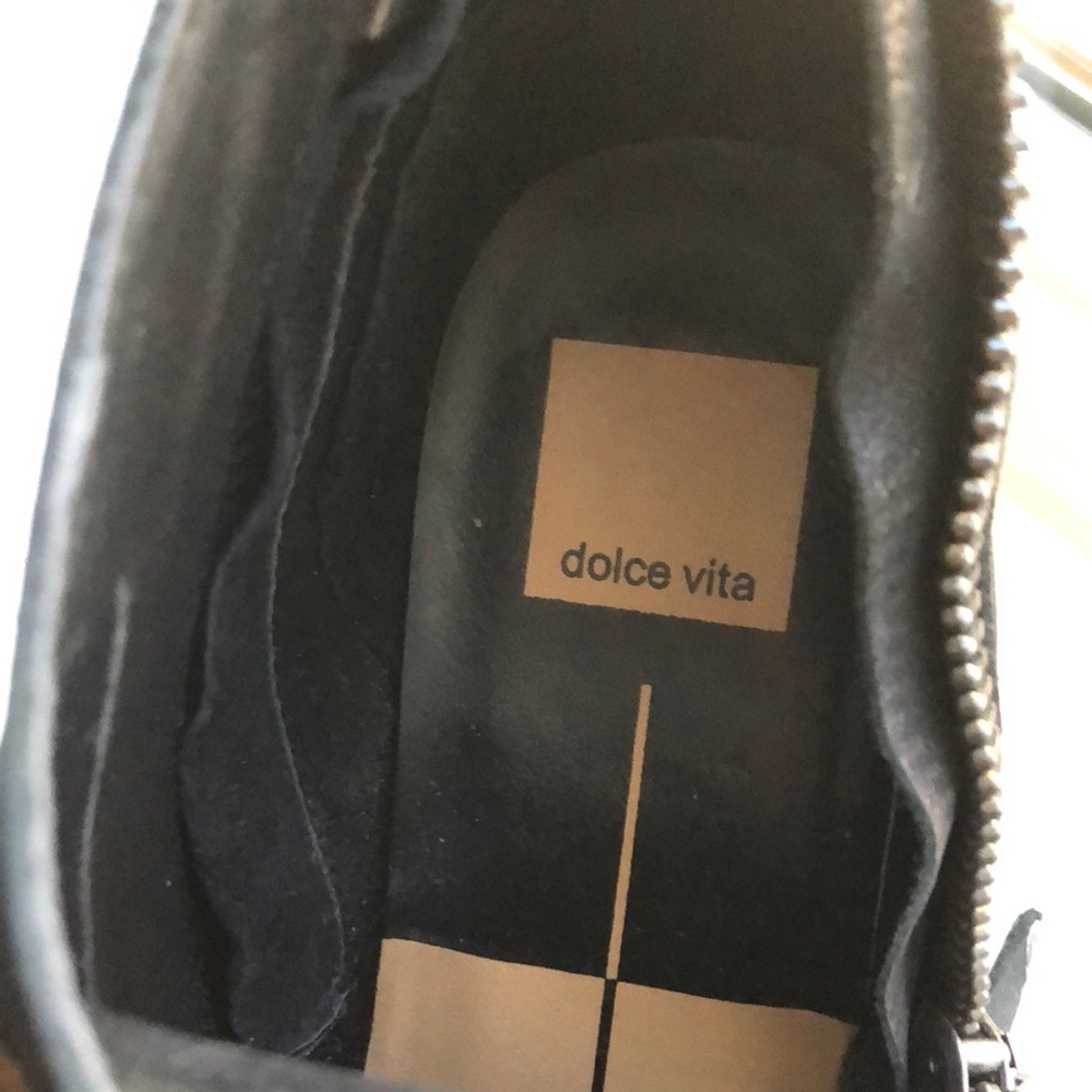 Dolce Vita Jaeger Bootie, Double Side Zip. Color: Black. Size 7 - Picture 11 of 13